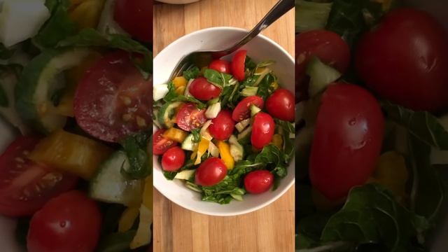 ЗОЖ (ПП) Салат из Помидоров Черри, Салатного перца, листьев Свеклы, Огурца, и Сельдерея смотреть онлайн