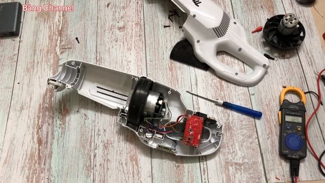 Nâng cấp máy hút bụi makita CL107FD lên động cơ không chổi than ( DC to BL motor for vacuum ) смотреть онлайн