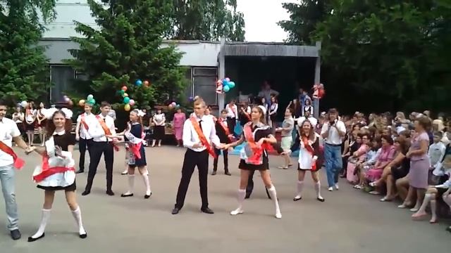 school dance in Russia смотреть онлайн