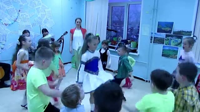 Ирландские танцы фрагмент с произвольным танцем смотреть онлайн