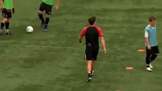 Soccer Coaching: Forward Runs Technical Warm Up смотреть онлайн