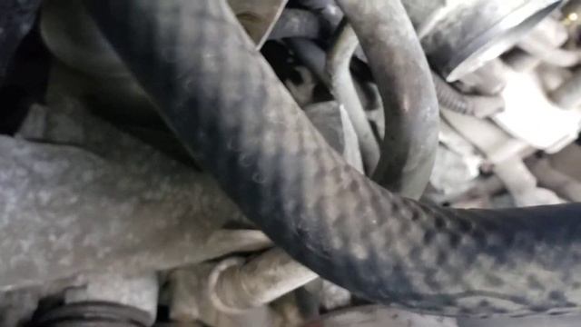 88 to 95 Ford E250 Van 5.8L Engine's #1 #2 spark plugs removal смотреть онлайн