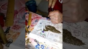 Заряжаю патроны 32 калибра пулей.