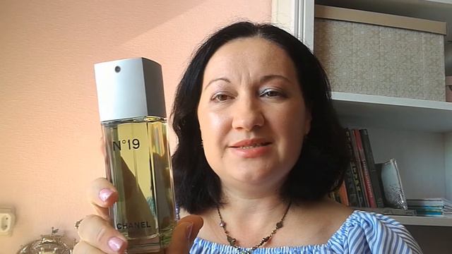 Модное письмо из Парижа. CHANEL 19 франзузские духи смотреть онлайн
