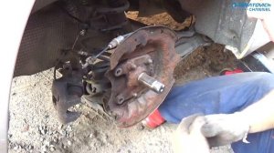 Замена задних тормозных дисков с подшипником и колодок в Ситроен С4 Гранд Пикассо. Руководство.