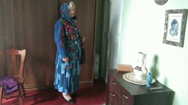 Пальто в стилі Печворк з квітковим принтом - нові образи смотреть онлайн