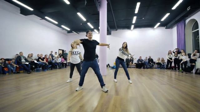 Группа по Hip-Hop Взрослые - Новогодняя ёлка | Школа танцев Alexis Dance Studio смотреть онлайн