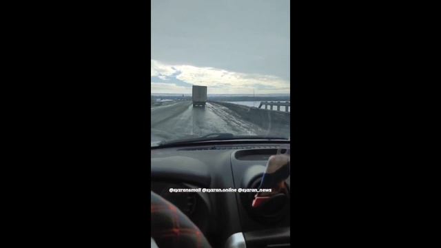 20220224 - Ямы на мосту обводной дороги с трассы М5 на Саратов смотреть онлайн