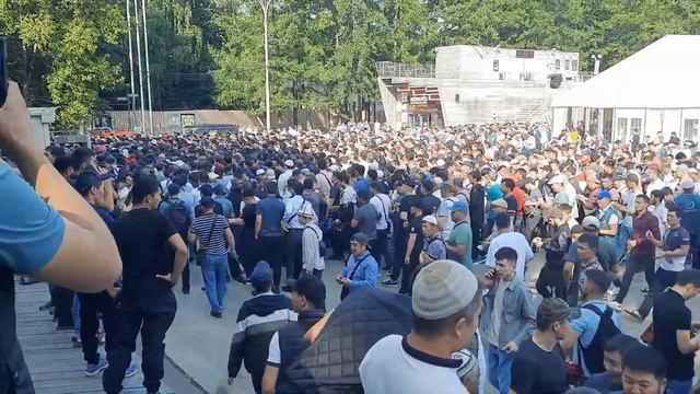 MOSKVA SOKOLNIKI METRODA BARCHA MUSULMON MUSOFIRLARIMIZ QURBON HAYIT NOMOZIGA YIG'ILDI MASHAALLOH 👍 смотреть онлайн