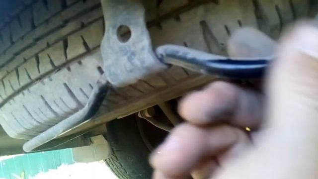 Как вытащить запасное колесо. TOYOTA PROBOX. смотреть онлайн