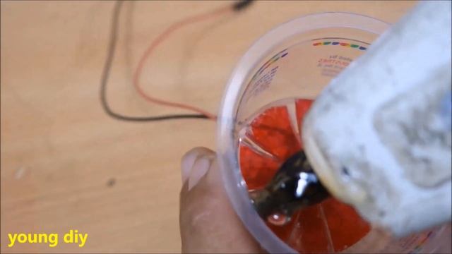 How to Make a Mini Vacuum Cleaner. | DIY смотреть онлайн
