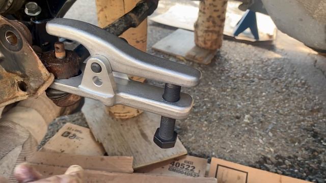 2011 Kia Rondo Outer Tie Rod смотреть онлайн