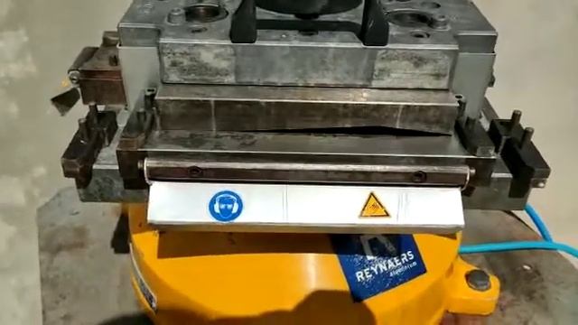 Reynaers Пресс-штамп для сборки фасадов смотреть онлайн
