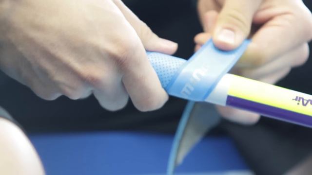 Návod jak vyměnit omotávku na florbalové hokejce. смотреть онлайн