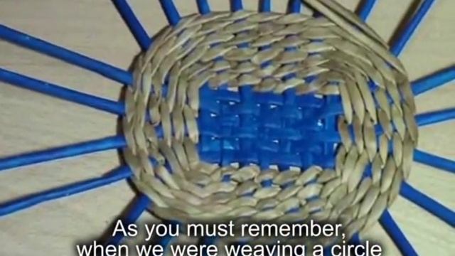 Weaving oval bottom from newspaper tubes - Lesson 12 смотреть онлайн