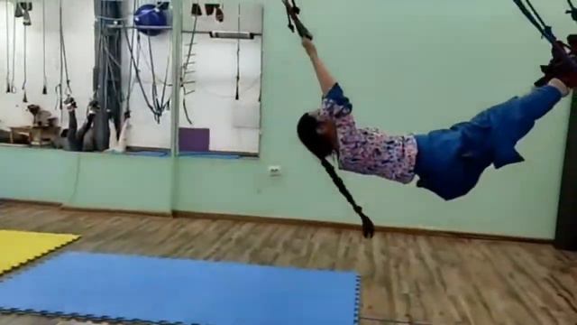 Качели на Альфа Гравити. Как раскачаться на веревочках в юбке? смотреть онлайн