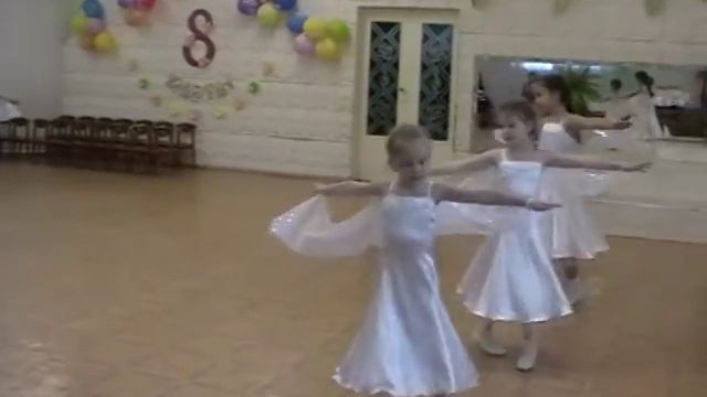 Танго снежинок. Детский сад 205, м.р. Леушина Лариса смотреть онлайн