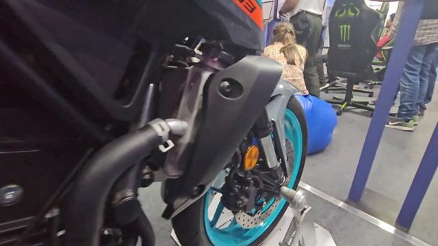 Yamaha MT03 First Look Walkaround Review смотреть онлайн
