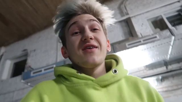 КТО ПЕРВЫЙ РАЗРУШИТ НЕПРОБИВАЕМЫЙ ЯЩИК! - ЧЕЛЛЕНДЖ смотреть онлайн