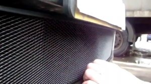 Установка защитной сетки радиатора на Renault Logan black