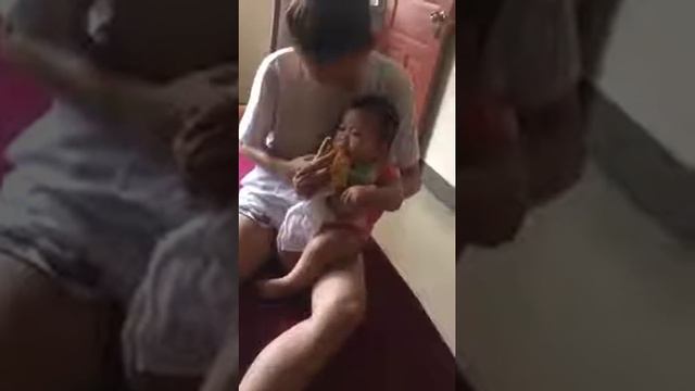 sla's 1st time to eat banana смотреть онлайн