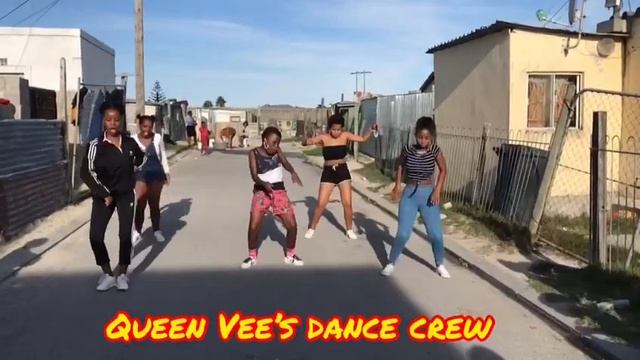 Queen Vee’s dance crew смотреть онлайн