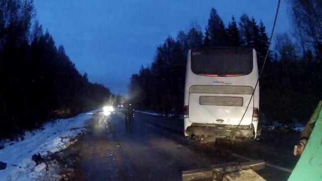 ЯрБуксир - автобус из кювета смотреть онлайн