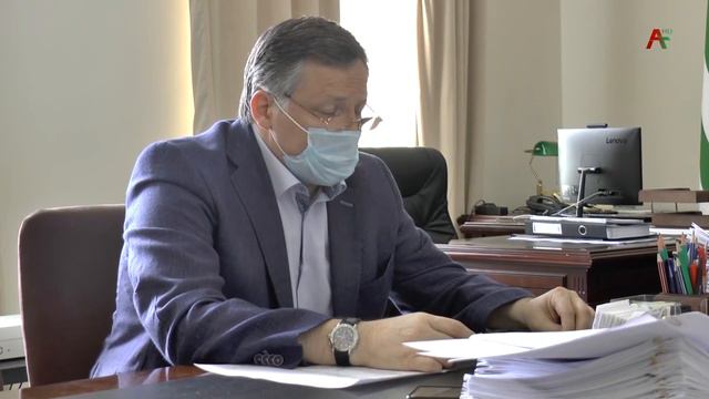 Встреча Премьер-министра А.Анкваб с главой Администрации г Сухум Б.Эшба 04.08.2021 смотреть онлайн