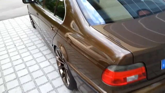 BMW e39 Wrap in Orient Braun Metallic смотреть онлайн