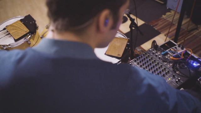 MEINL Percussion - Simon Popp - Stomp Box & Drumset Groove смотреть онлайн