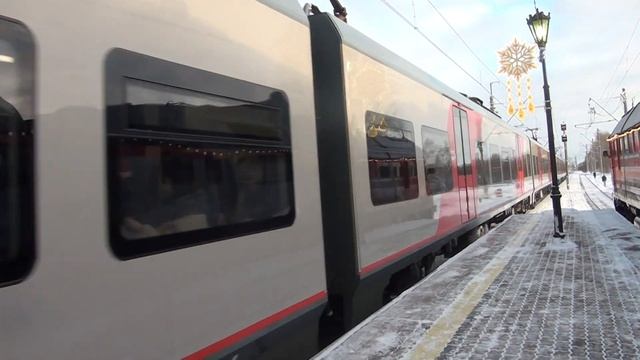ЭС2Г-126 "Ласточка" сообщением Санкт-Петербург - Калище + Поезд Деда Мороза смотреть онлайн
