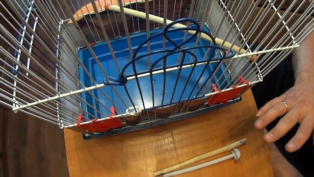 Полезные мелочи и советы при ловле, содержании певчих птиц №4 Установка палочек в клетке.