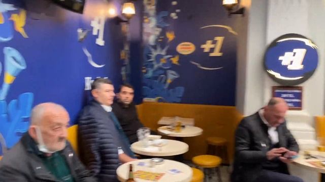 Площадь Таксим, улица Истикляль - самое популярное туристическое место Стамбула смотреть онлайн