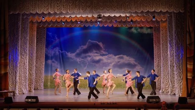 "Делай как я", Народный ансамбль бального танца "Чудо-вальс" смотреть онлайн