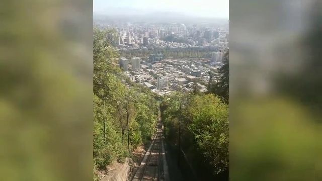Фуникулер на гору Сан-Кристобаль, Сантьяго, Чили / Funicular to the Cerro San Cristóbal, Santiago смотреть онлайн