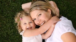 Нет на свете мамочки милее. Красивая песня о маме