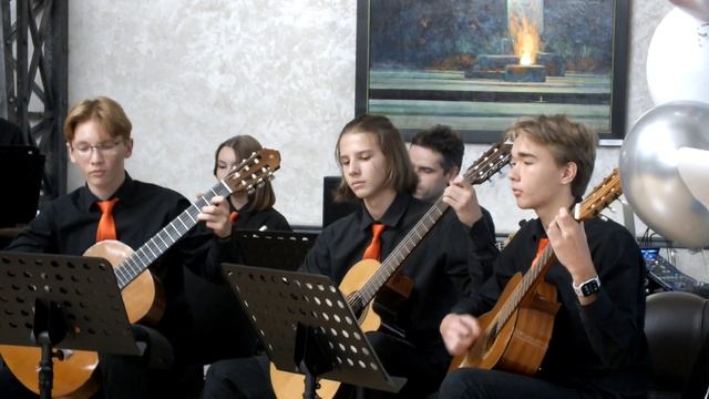 Ансамбель гитаристов. В театре им. Пушкина. смотреть онлайн