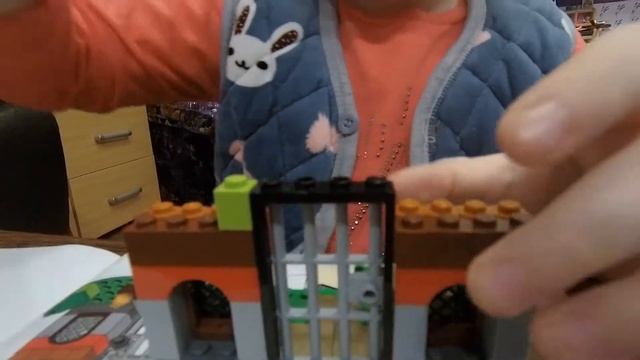 КАК ПОСТРОИТЬ ЗАМОК из "ЛЕГО"? Это просто и интересно! смотреть онлайн