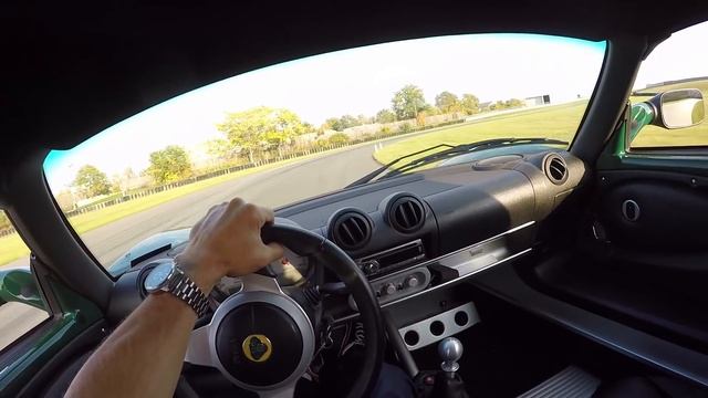 2007 Lotus Exige at M1 Concourse - POV Track Test смотреть онлайн