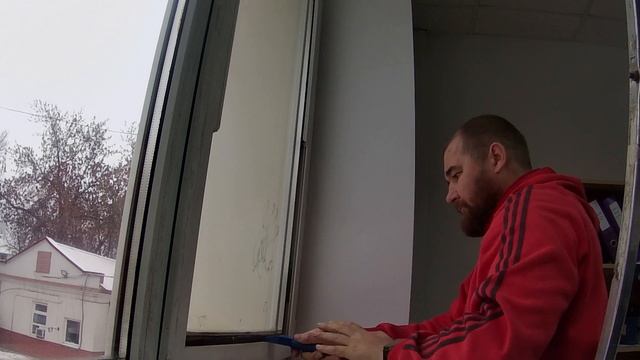 Окно плохо закрывается? Провисла створка? ? Ремонт окна без замены фурнитуры! Ремонт окон в Самаре. смотреть онлайн
