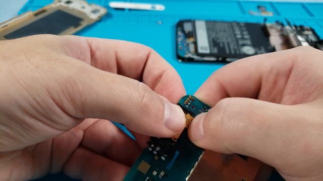 Разборка смартфона HTC One X9 и замена основного модуля камеры. Не фокусируется камера смартфона смотреть онлайн