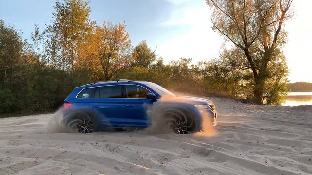 Testing different AWD modes in sand / Проверка разных режимов полного привода в песке. Skoda Kodiaq смотреть онлайн
