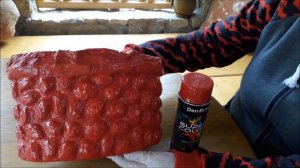 Цветочные горшки из яичных лотков