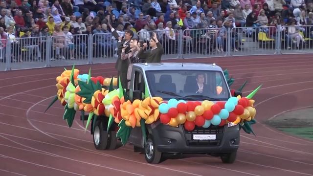 Летопись времен! Песни о труде! смотреть онлайн