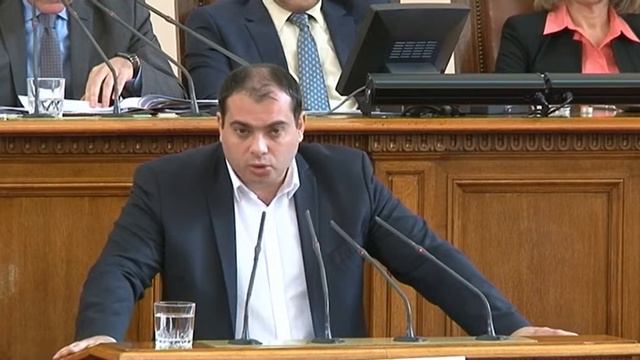 ФИЛИП ПОПОВ,МАНОЛ ГЕНОВ И АТАНАС КОСТАДИНОВ НА 03.0.2017 В НС смотреть онлайн