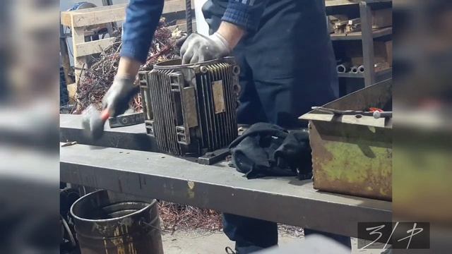 ЛЁГКИЙ СПОСОБ ОТДЕЛИТЬ МЕДЬ (ОБМОТКУ) ОТ СТАТОРА ЭЛЕКТРОДВИГАТЕЛЯ НЕ ПОВРЕДИВ ПРИ ЭТОМ ЖЕЛЕЗО смотреть онлайн