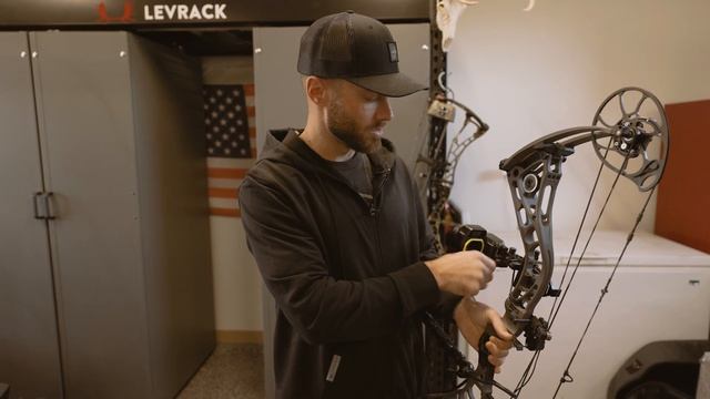 Bow sight WITH a Range Finder Built in? Garmin A1 Overview! смотреть онлайн