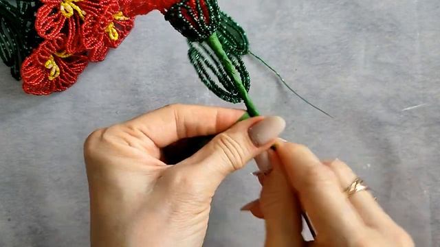 Ажурные цветы из бисера Композиция в плетеной корзинке из бумажной лозы Мастер класс\Master diy смотреть онлайн