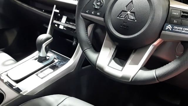 Mitsubishi Xpander Minorchange 2022 GT | Quartz White Pearl color смотреть онлайн