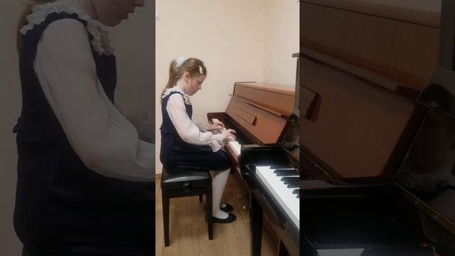 Этюд Гурлит Наумова Лаура смотреть онлайн